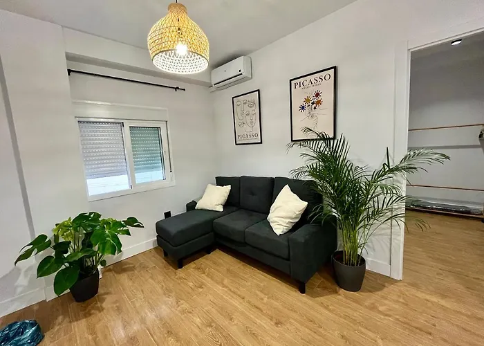 Piso Picasso, Modern Apartment In The Heart Of Malaga City