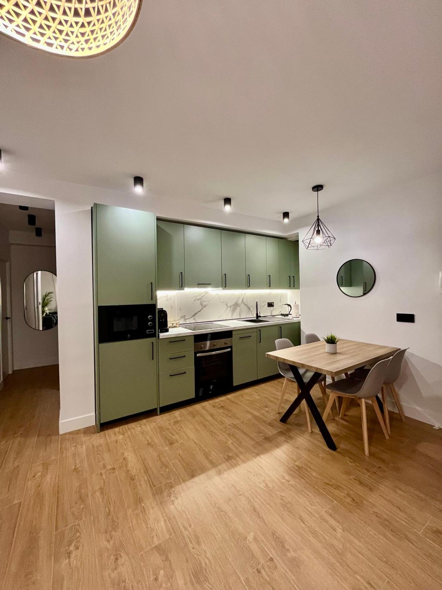Appartement Piso Picasso, Modern In The Heart Of